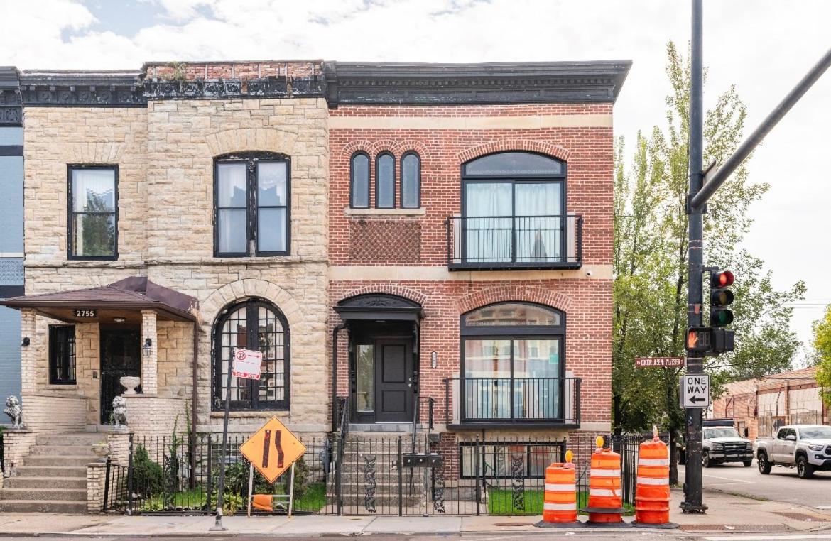 Cozy 2 Brm Apartment Mins Away From United Center Chicago Eksteriør billede